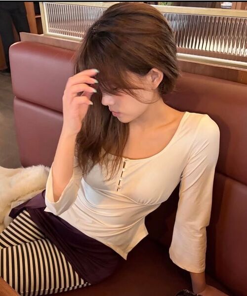 REISE MIYA（レイズミヤ）の「アリンシルキー スリムトップ [アイボリー]（Tシャツ/カットソー・レディース・その他・SMALL/MEDIUM）」の5枚目の写真
