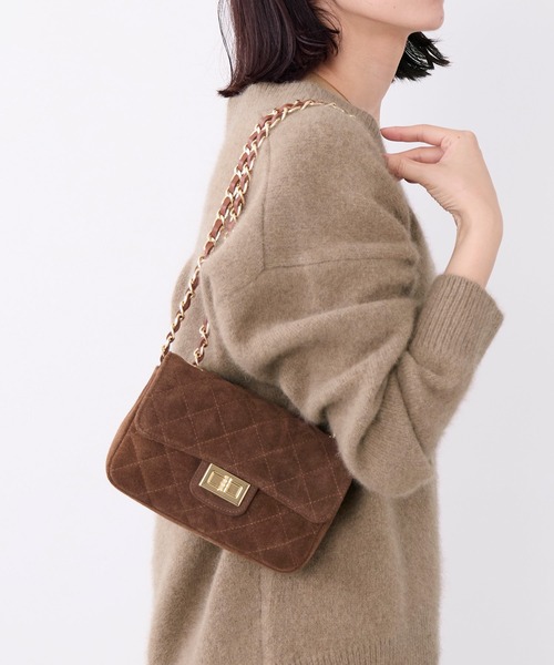 AULENTTI（オウレンティ）の「【AULENTTI】キルティングスエードミニバッグ-Suede Shoulder Bag（ショルダーバッグ・レディース・ブラウン・FREE）」の2枚目の写真