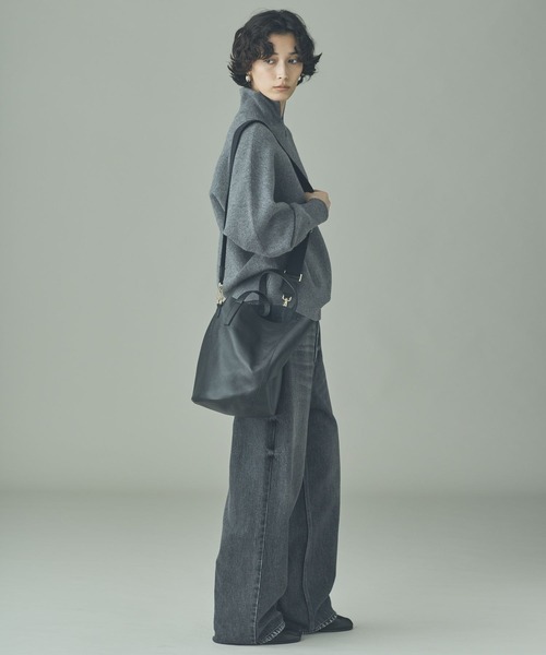 Curensology(カレンソロジー)の「Curensology(カレンソロジー)/レザーヘルメットバッグ(トートバッグ・レディース・ブラック/ダークブラウン・FREE)」の21枚目の写真