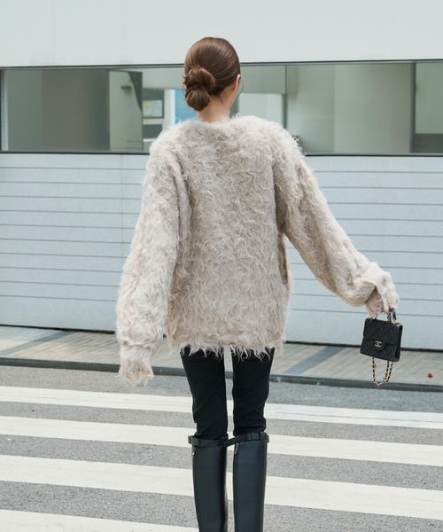 BIRTHDAY BASH(バースデイバッシュ)の「SHAGGY V NECK LOOSE CARDIGAN GREIGE(シャギーブイネックルーズカーティガン)(カーディガン/ボレロ・レディース・グレー系その他・FREE)」の14枚目の写真