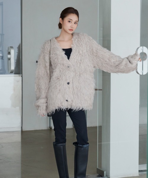 BIRTHDAY BASH(バースデイバッシュ)の「SHAGGY V NECK LOOSE CARDIGAN GREIGE(シャギーブイネックルーズカーティガン)(カーディガン/ボレロ・レディース・グレー系その他・FREE)」の16枚目の写真