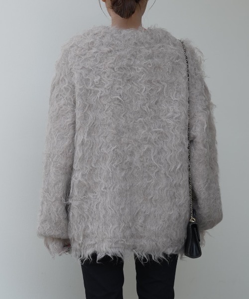 BIRTHDAY BASH(バースデイバッシュ)の「SHAGGY V NECK LOOSE CARDIGAN GREIGE(シャギーブイネックルーズカーティガン)(カーディガン/ボレロ・レディース・グレー系その他・FREE)」の12枚目の写真