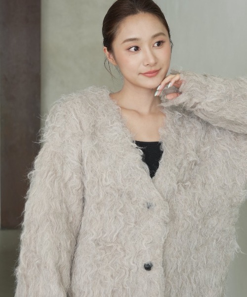 BIRTHDAY BASH(バースデイバッシュ)の「SHAGGY V NECK LOOSE CARDIGAN GREIGE(シャギーブイネックルーズカーティガン)(カーディガン/ボレロ・レディース・グレー系その他・FREE)」の21枚目の写真
