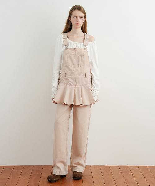 SINOON(シヌーン)の「Flare Skirt Layered Overall (Ash Pink)(つなぎ/オールインワン・レディース・ライトピンク・SMALL/MEDIUM)」の3枚目の写真