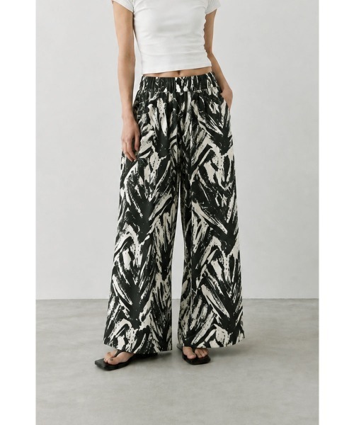 marjour(マージュール)の「ART WIDE PANTS(その他パンツ・レディース・ブラック・M)」の2枚目の写真