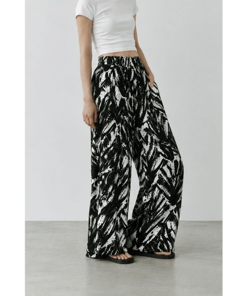 marjour(マージュール)の「ART WIDE PANTS(その他パンツ・レディース・ブラック・M)」の4枚目の写真