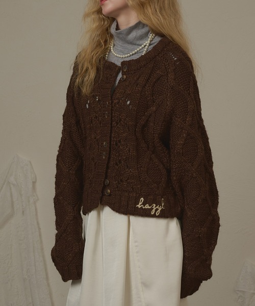 hazyl（ヘイジル）の「double button knit cardigan/ダブルボタンニットカーディガン（カーディガン/ボレロ・レディース・アイボリー/ブラウン系その他・フリー）」の2枚目の写真