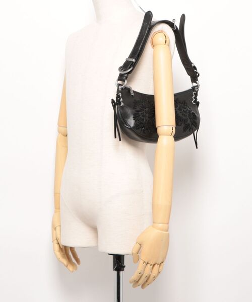 Desigual(デシグアル)の「Cord embroidery shoulder bag / コード刺繍ショルダーバッグ(ショルダーバッグ・レディース・ブラック・FREE)」の8枚目の写真