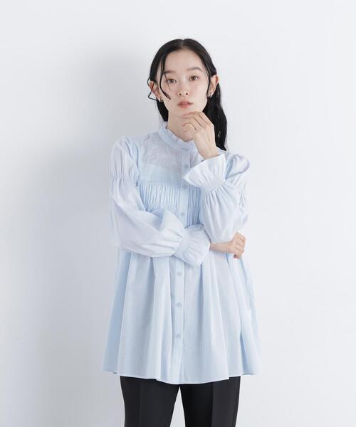N.(N. Natural Beauty Basic)(エヌエヌナチュラルビューティーベーシック)の「刺繍切替シャーリングブラウス(シャツ/ブラウス・レディース・ブルー/オフホワイト・FREE)」の18枚目の写真