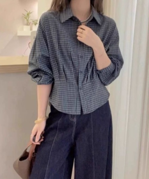 Aelina(エリナ)の「襟付き長袖チェック柄シャツ(シャツ/ブラウス・レディース・ネイビー・L/M)」の1枚目の写真