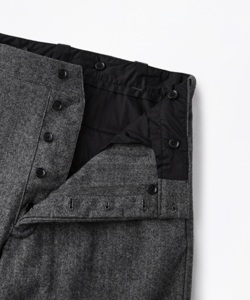 OUTSTANDING(アウトスタンディング)の「WOOL HERRINGBONE OFFICER TROUSERS_CHARCOAL(スラックス・メンズ・その他・SMALL/MEDIUM/LARGE)」の5枚目の写真
