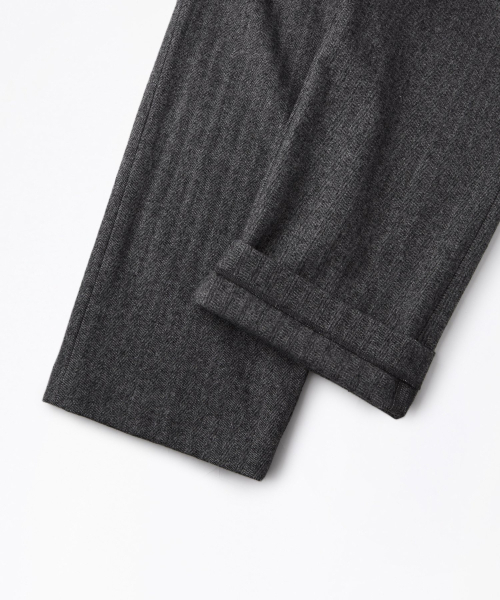 OUTSTANDING(アウトスタンディング)の「WOOL HERRINGBONE OFFICER TROUSERS_CHARCOAL(スラックス・メンズ・その他・SMALL/MEDIUM/LARGE)」の10枚目の写真