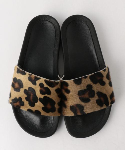 adidas（アディダス）の「＜adidas＞ ADILETTE FUR LEO サンダル（サンダル・レディース・ベージュ・22.5cm/25.5cm/24.5cm/23.5cm）」の2枚目の写真