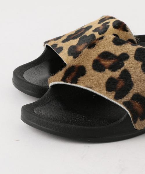 adidas（アディダス）の「＜adidas＞ ADILETTE FUR LEO サンダル（サンダル・レディース・ベージュ・22.5cm/25.5cm/24.5cm/23.5cm）」の6枚目の写真