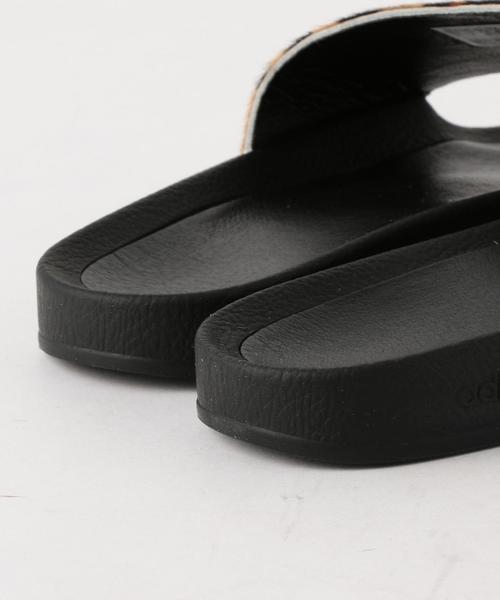 adidas（アディダス）の「＜adidas＞ ADILETTE FUR LEO サンダル（サンダル・レディース・ベージュ・22.5cm/25.5cm/24.5cm/23.5cm）」の7枚目の写真