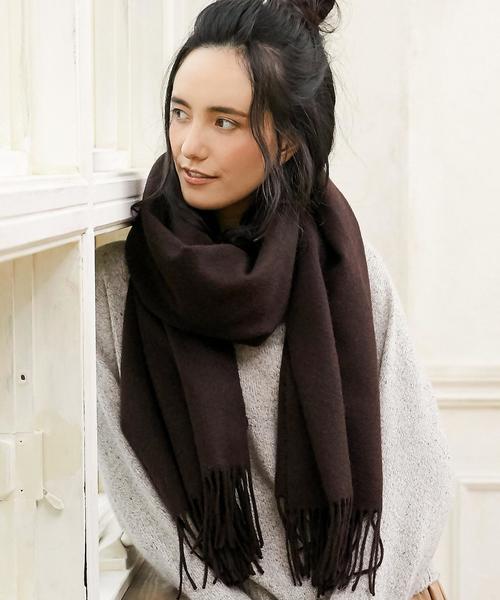 green label relaxing（グリーンレーベルリラクシング）の「CR ウールムジストール◆（ストール/ショール・レディース・ライトグレー/ダークグレー/ブラウン/ダークブラウン/レッド/ナチュラル/ライトピンク/ライトブルー/ネイビー・FREE）」の3枚目の写真