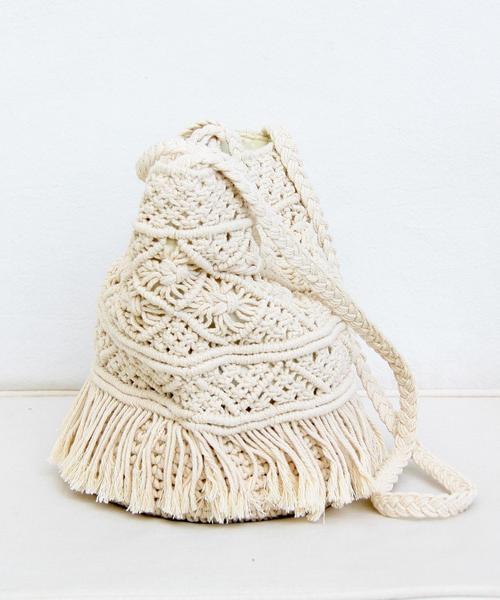 BEAUTY&YOUTH UNITED ARROWS（ビューティーアンドユースユナイテッドアローズ）の「BY∴ マクラメフリンジボトルバッグ -2WAY- ◆（ショルダーバッグ・レディース・グレー/ナチュラル・FREE）」の3枚目の写真