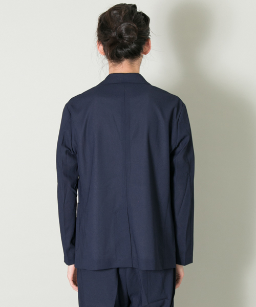 URBAN RESEARCH(アーバンリサーチ)の「COOL DRY KARAMI 2B JACKET(テーラードジャケット・メンズ・グレー/ネイビー・MEDIUM/LARGE)」の5枚目の写真