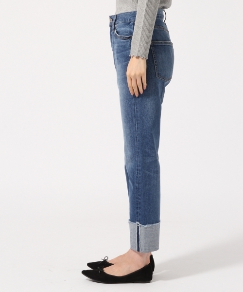 GLOBAL WORK(グローバルワーク)の「DENIMロールアップ/770896(デニムパンツ・レディース・ブルー・LARGE/MEDIUM)」の2枚目の写真
