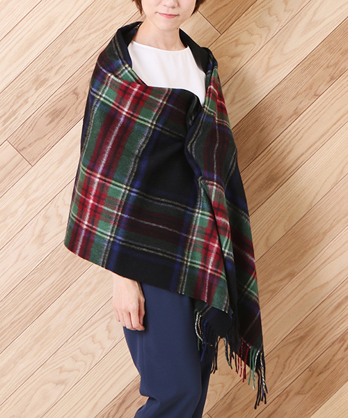 un dix cors（アンディコール）の「ウールチェックストール（ストール/ショール・レディース・ベージュ/グレー/レッド/ブラック/ネイビー/グリーン・ﾌﾘ-）」の2枚目の写真