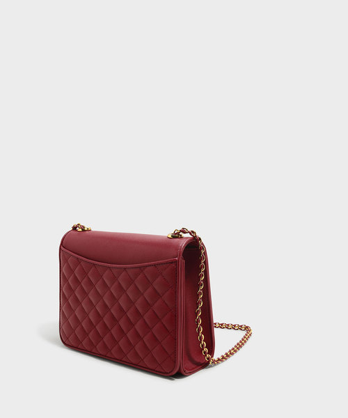 CHARLES & KEITH(チャールズ & キース)の「キルティングスリングバッグ / QUILTED SLING BAG(メッセンジャーバッグ・レディース・ピンク/レッド・M)」の8枚目の写真