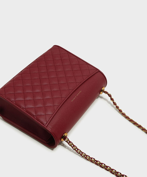 CHARLES & KEITH(チャールズ & キース)の「キルティングスリングバッグ / QUILTED SLING BAG(メッセンジャーバッグ・レディース・ピンク/レッド・M)」の9枚目の写真