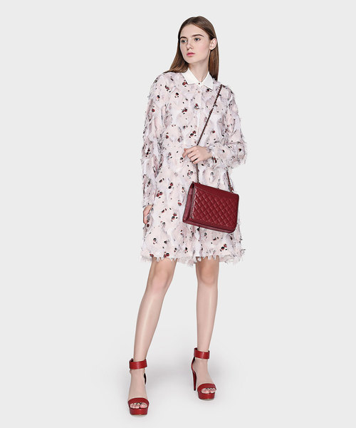 CHARLES & KEITH(チャールズ & キース)の「キルティングスリングバッグ / QUILTED SLING BAG(メッセンジャーバッグ・レディース・ピンク/レッド・M)」の10枚目の写真