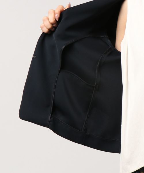 22 OCTOBRE(ヴァンドゥ-オクトーブル)の「ノーカラーツイルジャケット(ノーカラージャケット・レディース・ベージュ/ネイビー・36/38/40)」の5枚目の写真