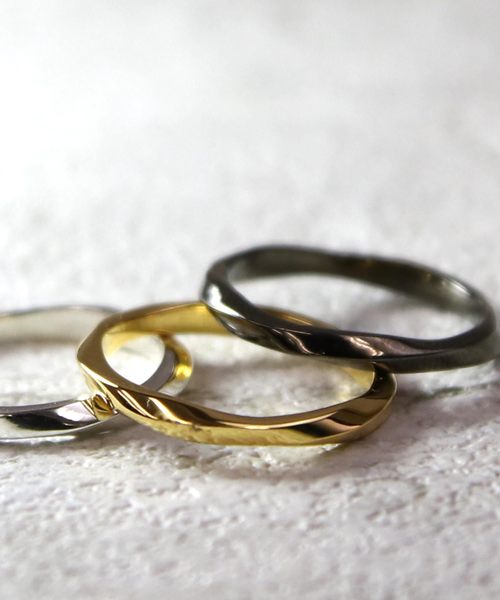 YArKA（ヤーカ）の「【YArKA/ヤーカ】silver925 twist ring [taif]/シルバー925 ツイストリング（リング・レディース・ブラック/シルバー/ゴールド・#13/#11/#15/#9/#7/#17/#21/#19）」の17枚目の写真