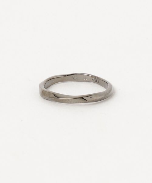 YArKA（ヤーカ）の「【YArKA/ヤーカ】silver925 twist ring [taif]/シルバー925 ツイストリング（リング・レディース・ブラック/シルバー/ゴールド・#13/#11/#15/#9/#7/#17/#21/#19）」の4枚目の写真