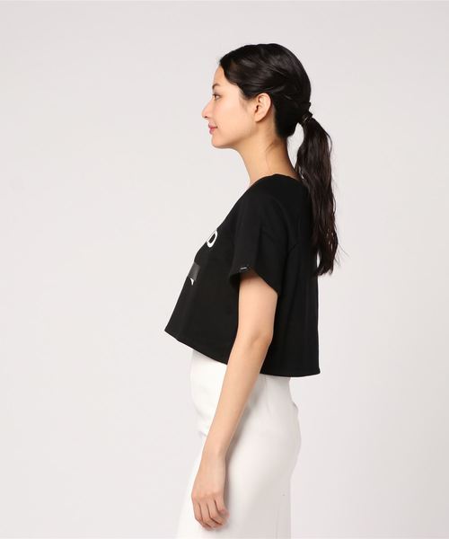 DEFEND PARIS(ディフェンド パリス)の「DEFEND PARIS(ディフェンド パリス)ABILY クロップド 半袖Tシャツ(Tシャツ/カットソー・レディース・ブラック/ホワイト・MEDIUM/SMALL)」の3枚目の写真