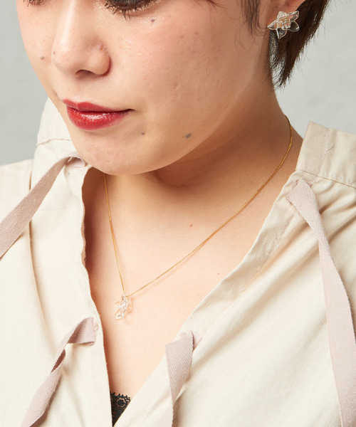 HARIO Lampwork Factory（ハリオランプワークファクトリー）の「【HARIO（ハリオ）】スターフラワーピアス（ピアス（両耳用）・レディース・クリア・ONE SIZE）」の5枚目の写真