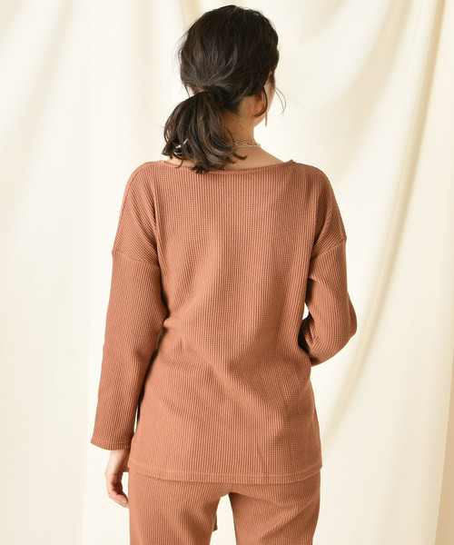 DouDou（ドゥドゥ）の「ワッフルカシュ風プルオーバー（Tシャツ/カットソー・レディース・ブラウン/ベージュ/ライトグリーン・FREE）」の14枚目の写真