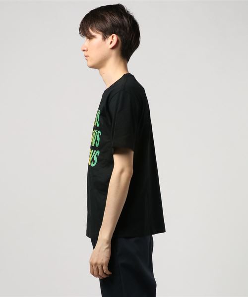 WEGO(ウィゴー)の「WEGO/グラデーションロゴTシャツ(Tシャツ/カットソー・メンズ・ブラック・MEDIUM/LARGE)」の2枚目の写真