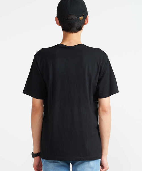 WEGO(ウィゴー)の「WEGO/グラデーションロゴTシャツ(Tシャツ/カットソー・メンズ・ブラック・MEDIUM/LARGE)」の4枚目の写真