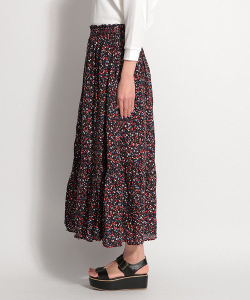 niko and...（ニコアンド）の「レーヨンアソート柄ティアードスカート（スカート・レディース・ブラック/ネイビー/グリーン・MEDIUM/LARGE）」の4枚目の写真