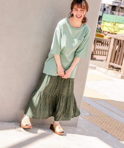 niko and...（ニコアンド）の「レーヨンアソート柄ティアードスカート（スカート・レディース・ブラック/ネイビー/グリーン・MEDIUM/LARGE）」の20枚目の写真