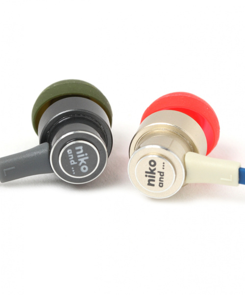 niko and（ニコアンド）の「オリジナルニコロゴイヤホンBluetooth