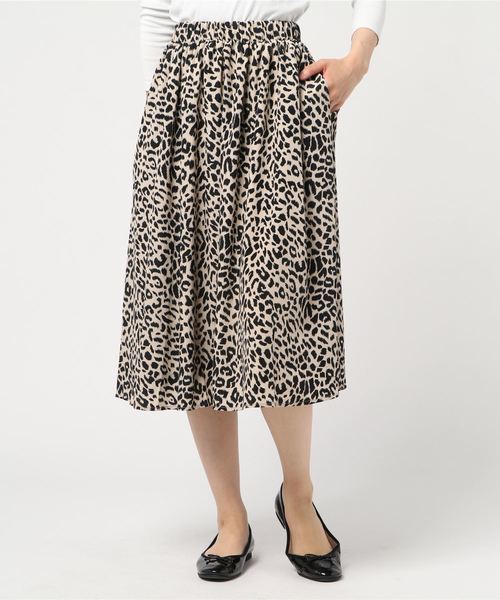 PUNYUS（プニュズ）の「レオパードロングスカート（スカート・レディース・ライトベージュ/カーキ・1/2/3/4）」の2枚目の写真