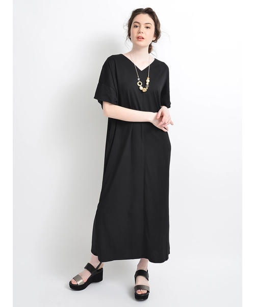 Editt by YECCA VECCA(エディットバイイェッカヴェッカ)の「P.Vネックカットソーマキシワンピース●(ワンピース・レディース・ブラック/ブラウン/ブルー・FREE)」の1枚目の写真