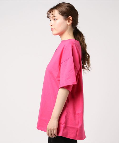 WC（ダブル シー）の「WC/バックジップビッグTシャツ（Tシャツ/カットソー・レディース・ホワイト/ブラック/ピンク・FREE）」の5枚目の写真