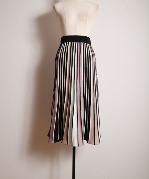 tocco closet（トッコ クローゼット）の「タック編みカラフル