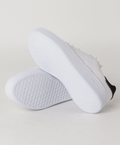 adidas(アディダス)の「アディダス adidas ADVANCOURTBOLD(スニーカー・レディース・ホワイト・22.5cm/23.5cm/24.5cm/23.0cm/24.0cm/25.0cm)」の3枚目の写真