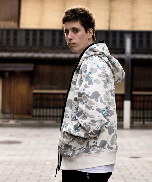 A BATHING APE（アベイシングエイプ）の「RELAXED SPACE CAMO FULL ZIP 