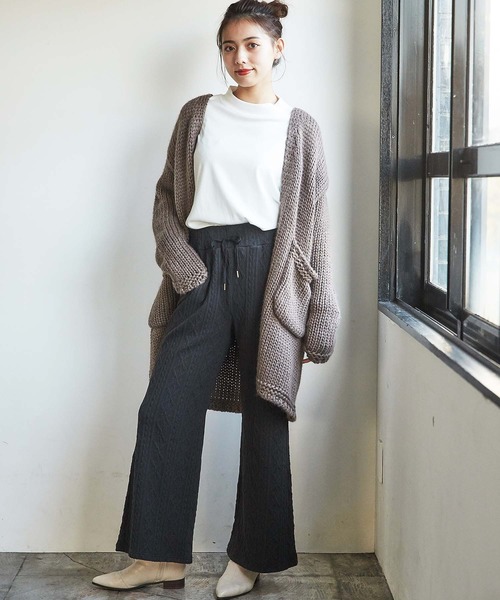 GeeRA（ジーラ）の「ふくれジャカードケーブルパンツ（その他パンツ・レディース・ベージュ/ブラック・LARGE/MEDIUM/X-LARGE）」の3枚目の写真