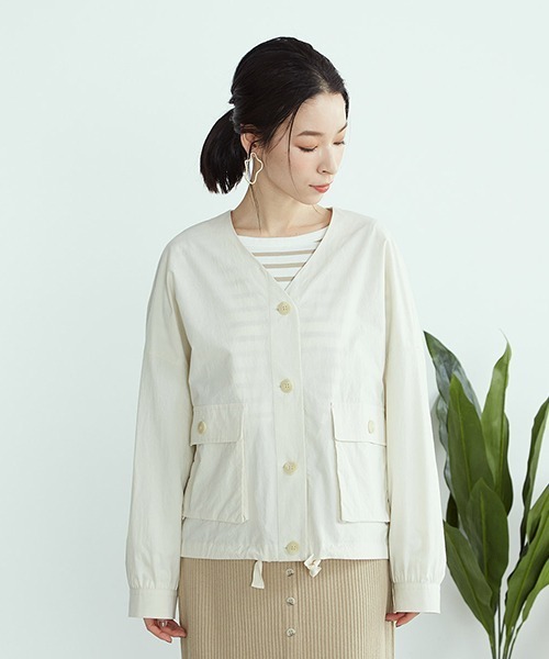 COMME CA ISM(コムサイズム)の「ノーカラー シャツブルゾン(ブルゾン・レディース・カーキ/アイボリー・SMALL/MEDIUM/LARGE)」の14枚目の写真