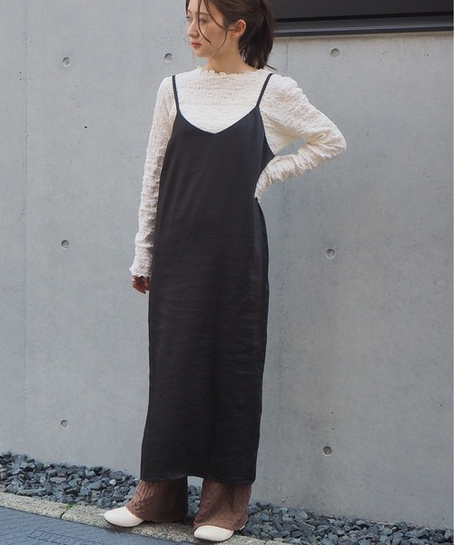 tiptop(ティップトップ)の「【web限定アイテム】サテンロングキャミワンピース(ワンピース・レディース・ブラック/モカ/ベージュ・FREE)」の3枚目の写真