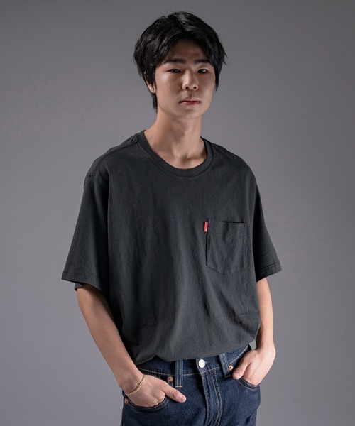 Levi's(リーバイス)の「LEVI'S(R) TYPE1 ヘビーウェイトTシャツ CAVIAR(Tシャツ/カットソー・メンズ・ブラック・S/M/L/XL/XS)」の5枚目の写真