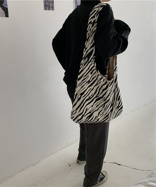 HALEY PESCA(ヘーリーペスカ)の「HALEY PESCA/2way アニマル柄 ショルダー&トートバッグ(トートバッグ・レディース・A/B/C・FREE)」の10枚目の写真