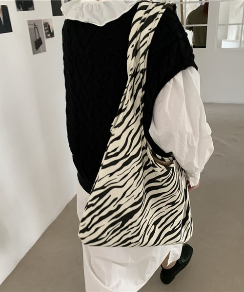 HALEY PESCA(ヘーリーペスカ)の「HALEY PESCA/2way アニマル柄 ショルダー&トートバッグ(トートバッグ・レディース・A/B/C・FREE)」の14枚目の写真